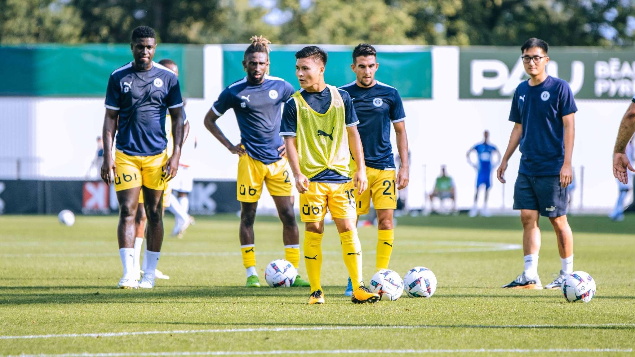 两人都是伟 两人都是伟