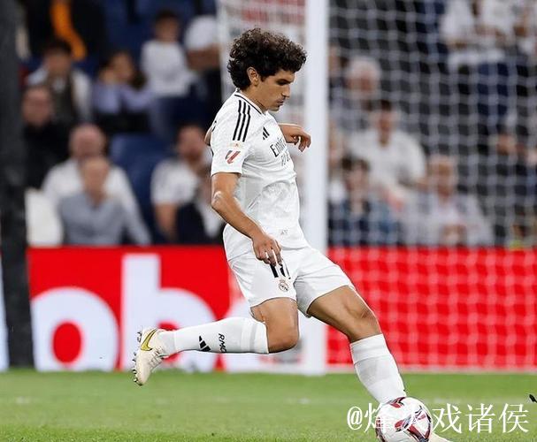 皇马中卫连续缺席赛事，伤病情况成谜