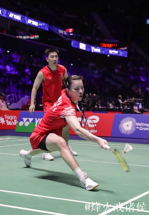 羽毛球世锦赛：中国三对混双组合挺进八强