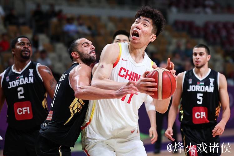 中国男篮横扫约旦，亚洲杯小组赛三战全胜挺进八强