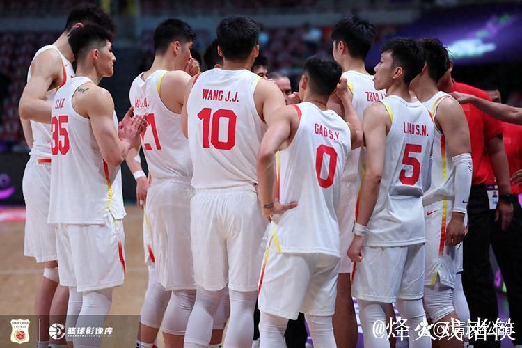 中国男篮横扫约旦，亚洲杯小组赛三战全胜挺进八强